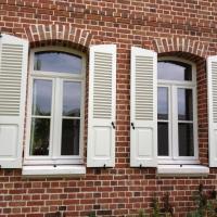 Fenêtres avec impostes cintrés